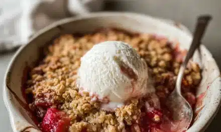 Rhubarb & Ginger Switter Crumble