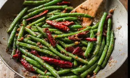 Sichuan Dry Fried Green Beans: A Flavorful Delight