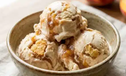 Homemade Peach Cobbler Ice Cream