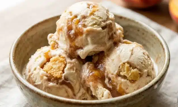 Homemade Peach Cobbler Ice Cream
